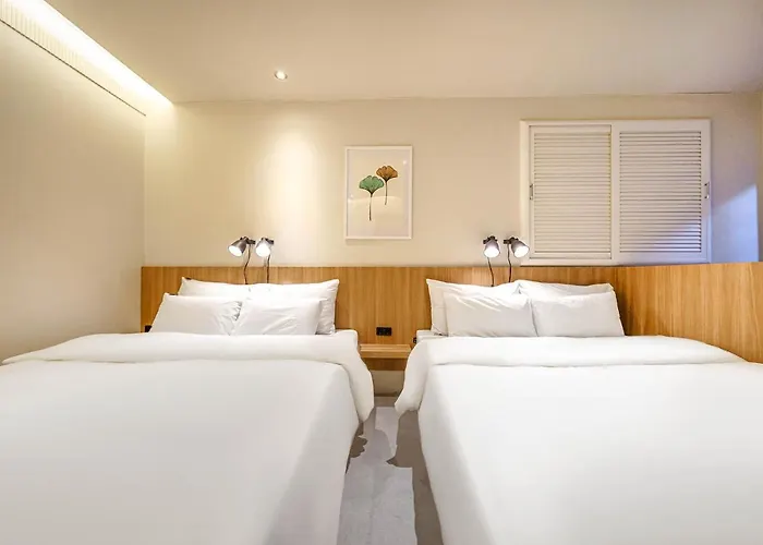 Hotel Less