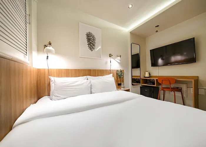 Less Hotel