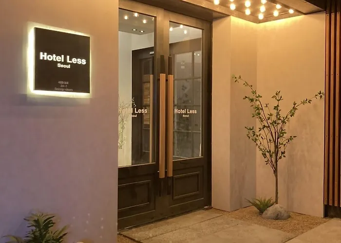 Hotel Less