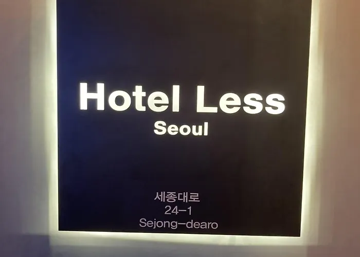 Hotel Less 2*