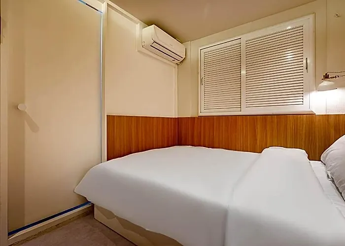 Less Hotel Seoul